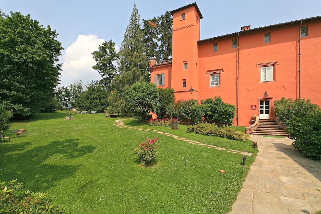 Готель Castello Rosso Costigliole Saluzzo Екстер'єр фото